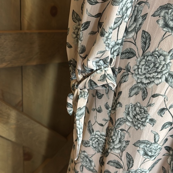 Gal Meets Glam Florence Blush floral maxi dress Size 4 - Picture 10 of 15